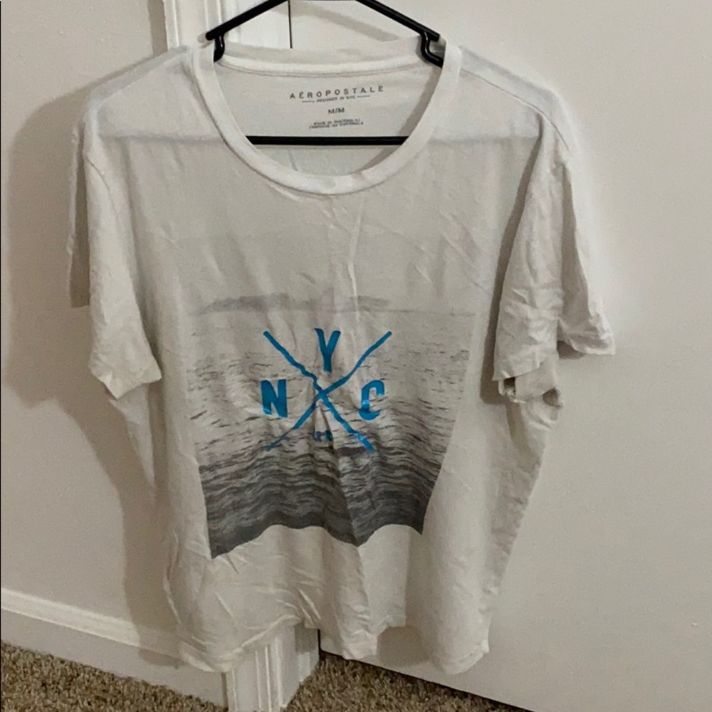 White graphic t shirt